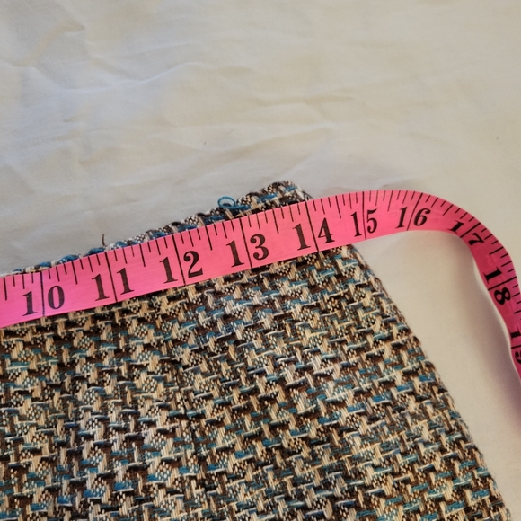 Woven tweed skirt with front side slit Size 4 - Picture 5 of 6